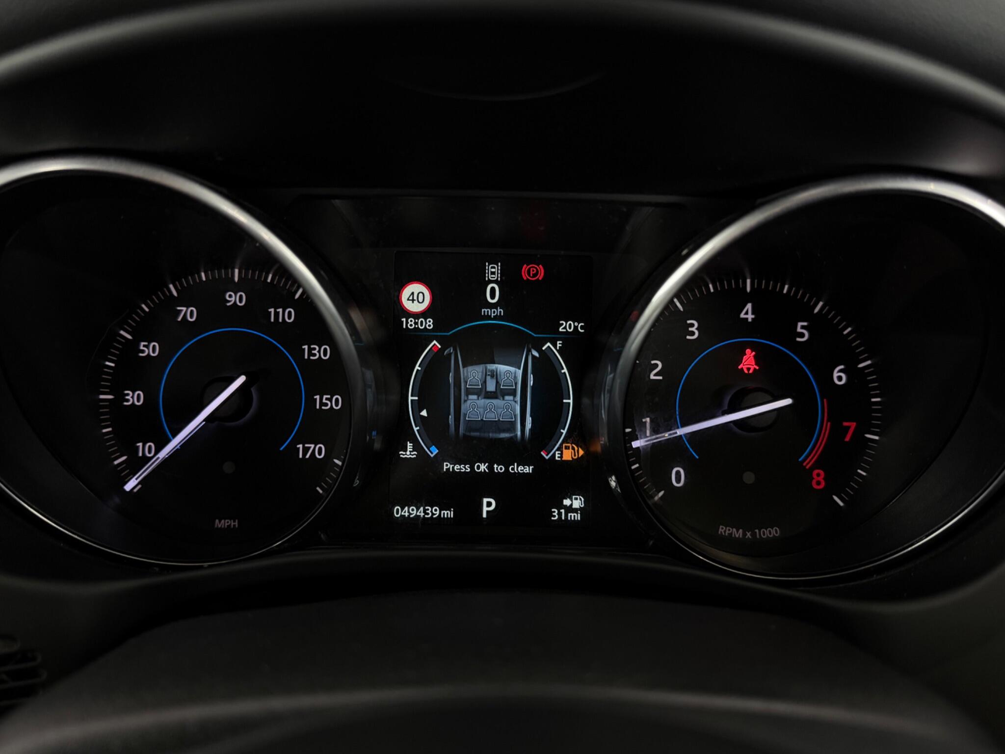 Jaguar Xe view 14