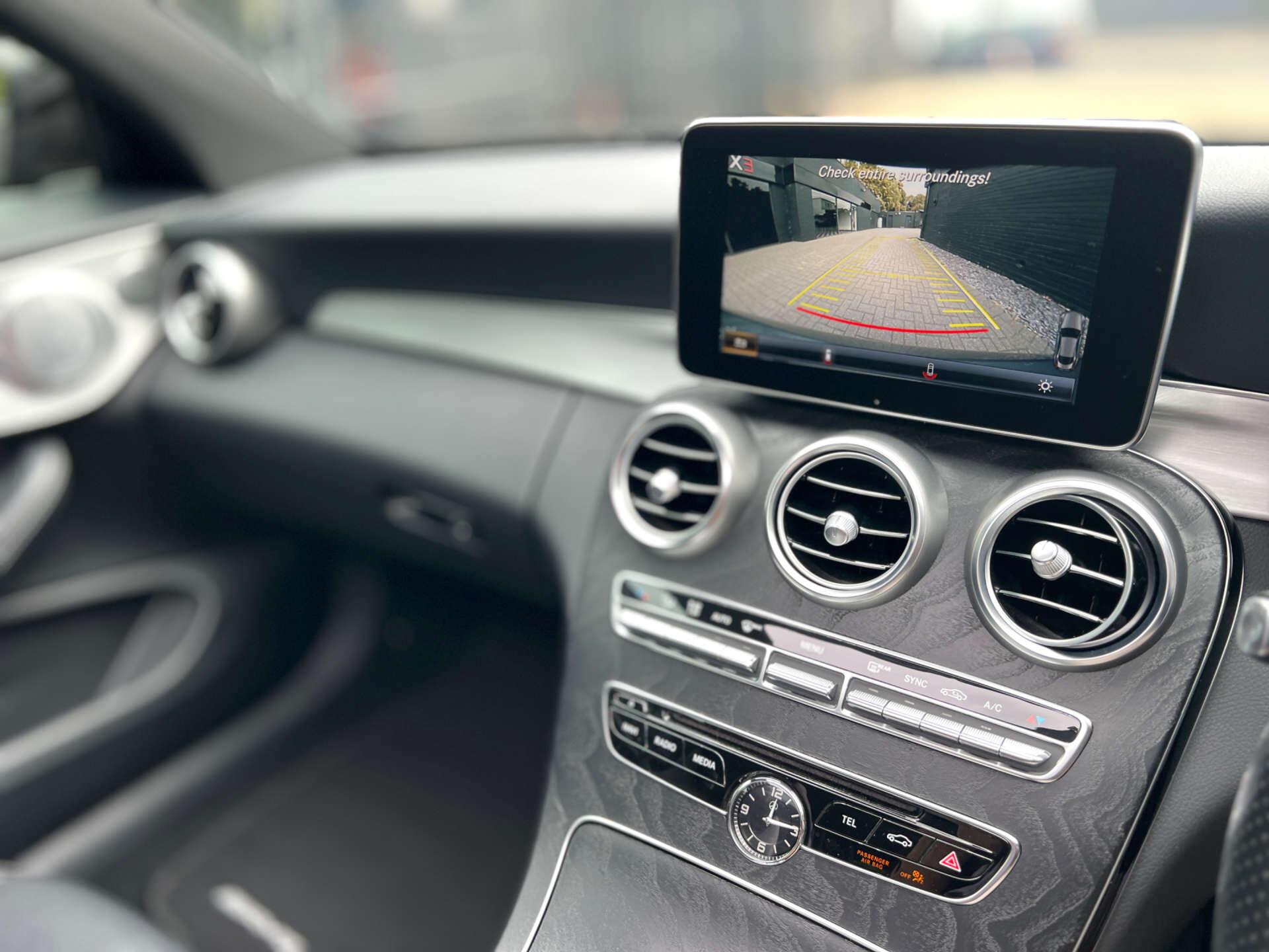Mercedes-Benz C Class view 31