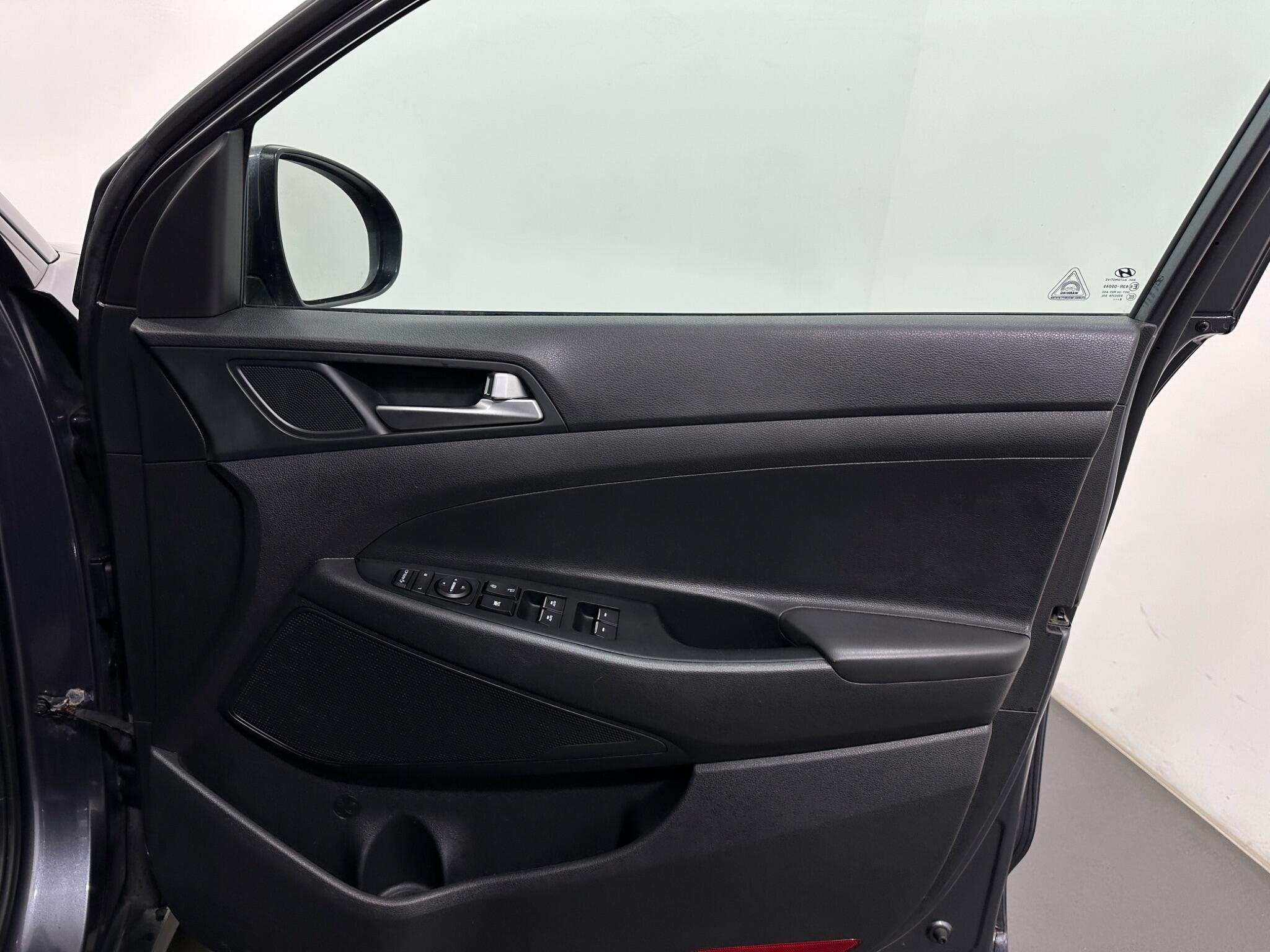 Hyundai Tucson view 34