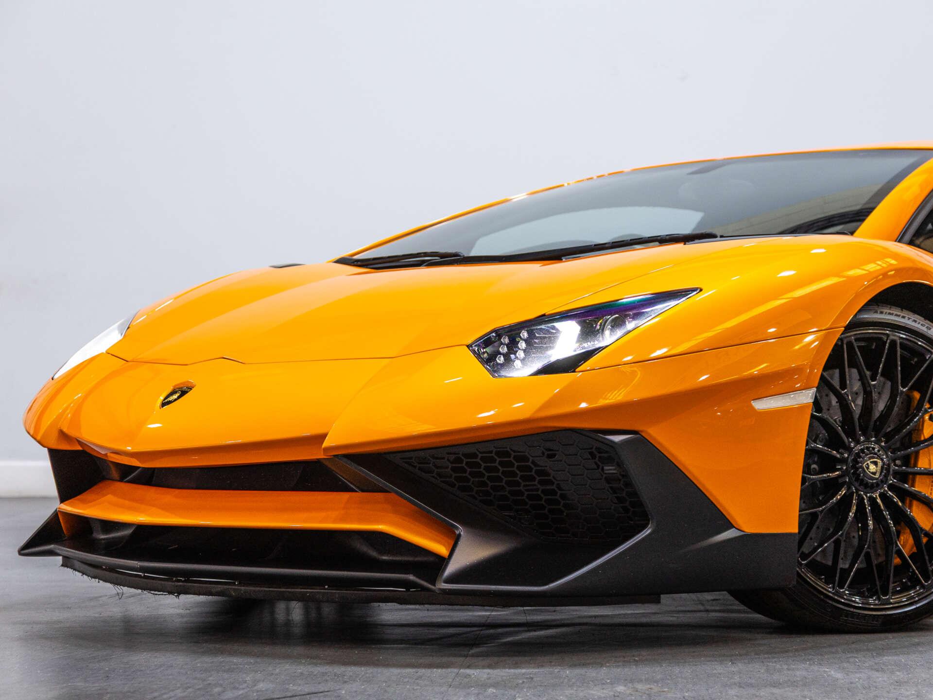 Lamborghini Aventador view 18