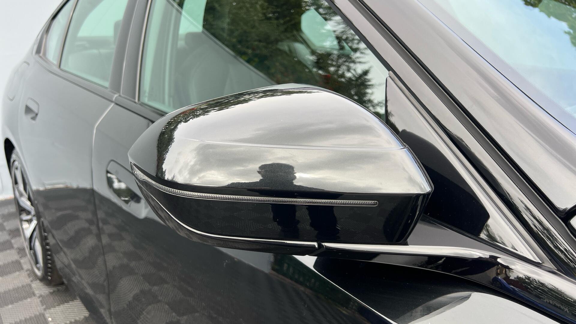 BMW I5 view 27