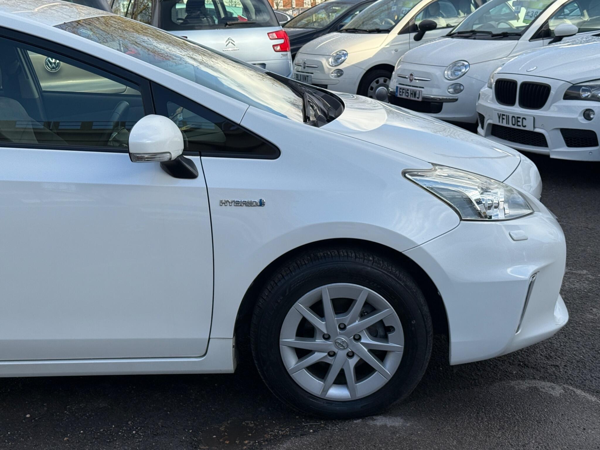 Toyota Prius+ - Image 21