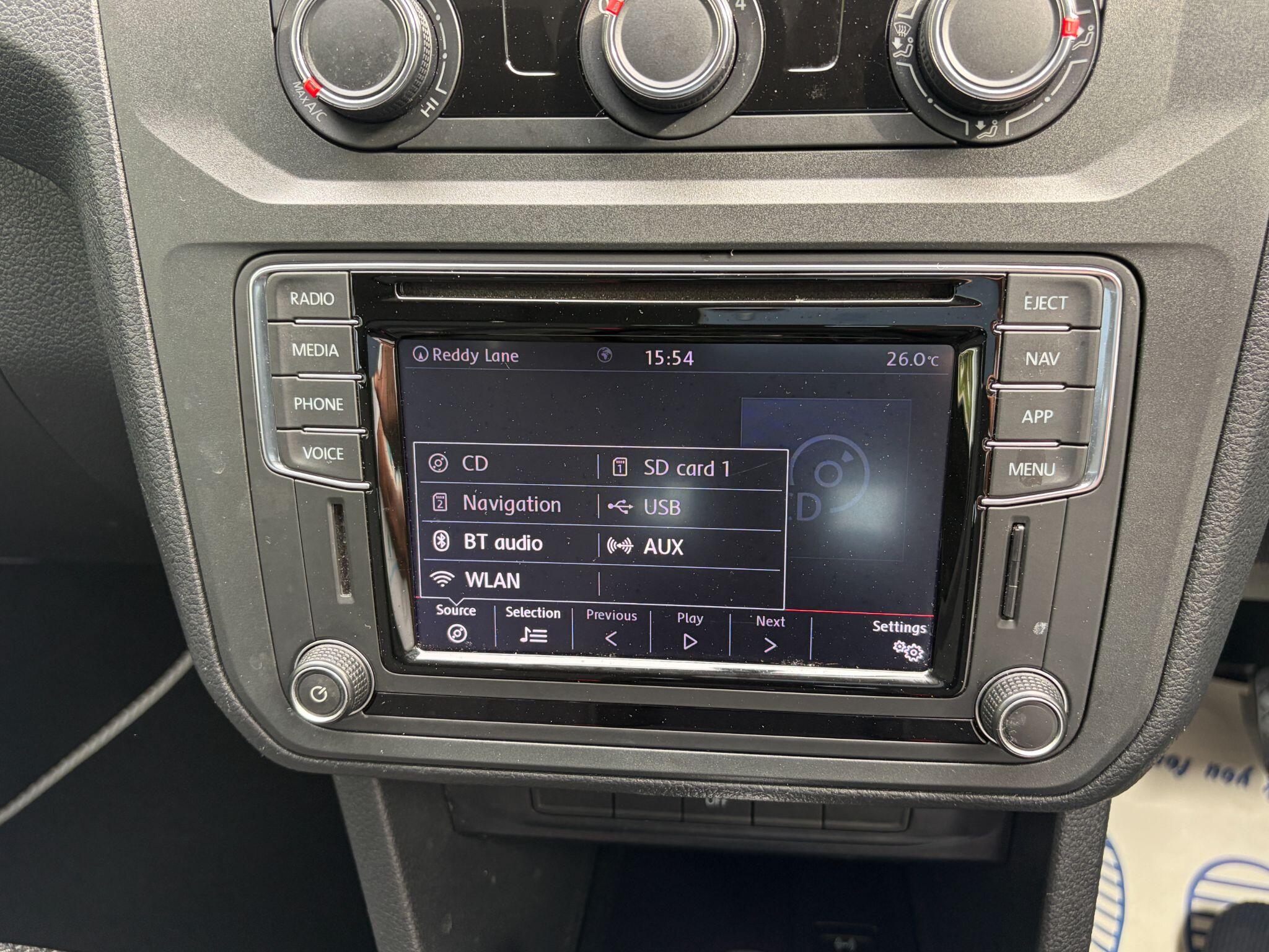Volkswagen Caddy Maxi Life view 21