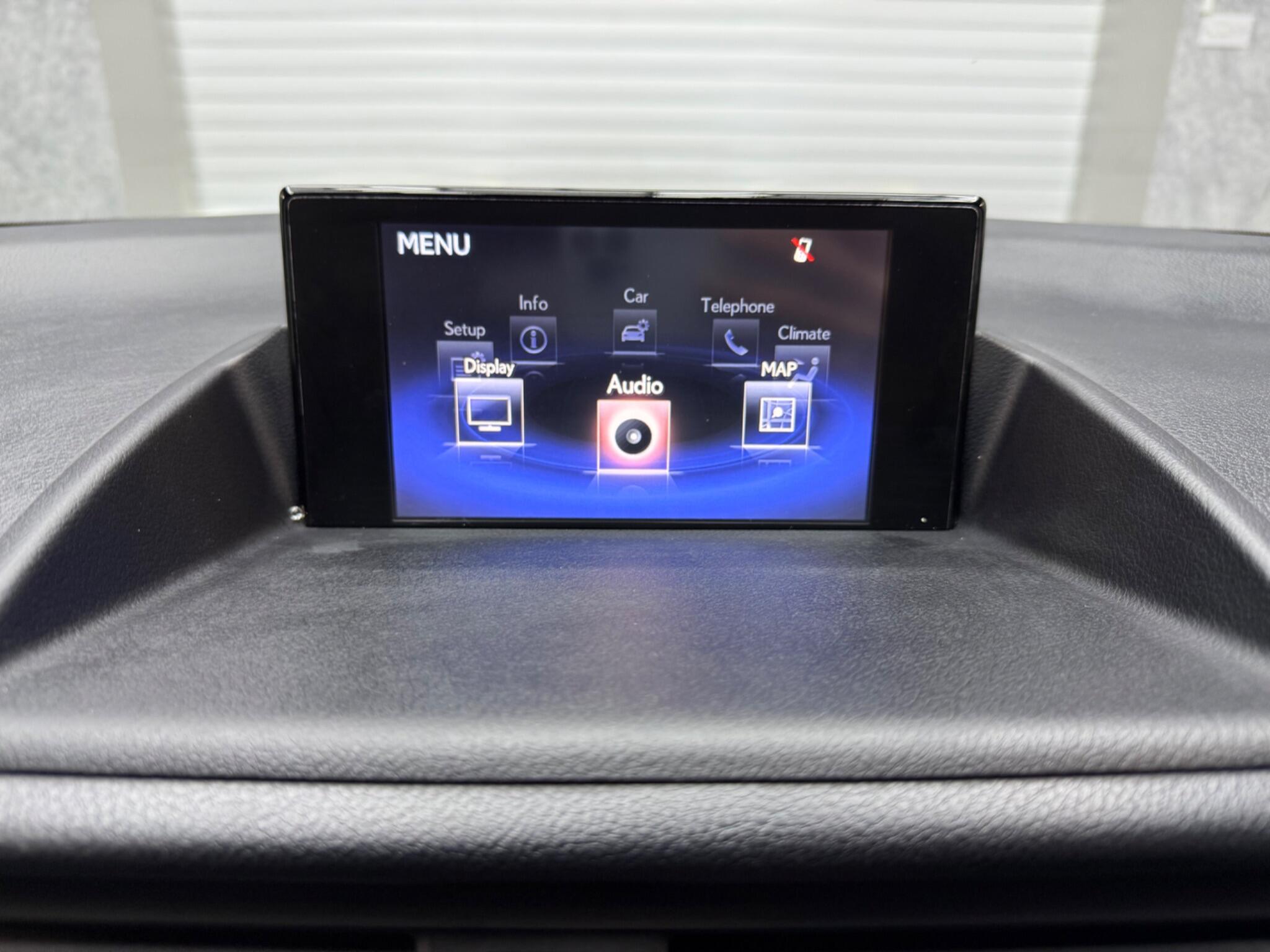 Lexus CT view 15