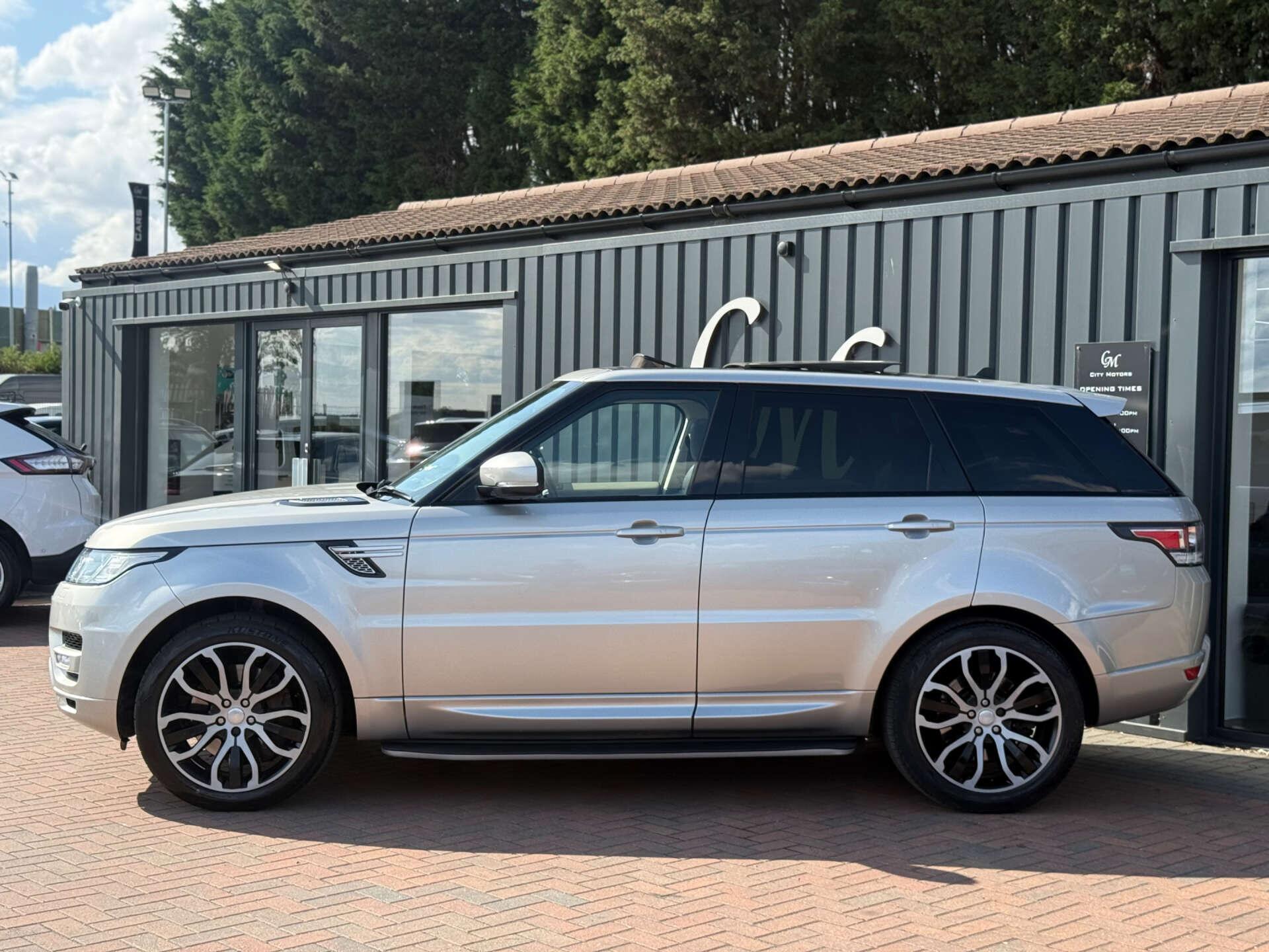 Land Rover Range Rover Sport view 10