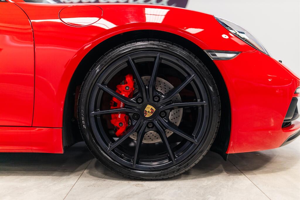 Porsche Cayman view 10