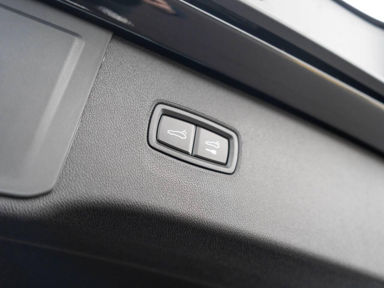 Porsche Cayenne view 42