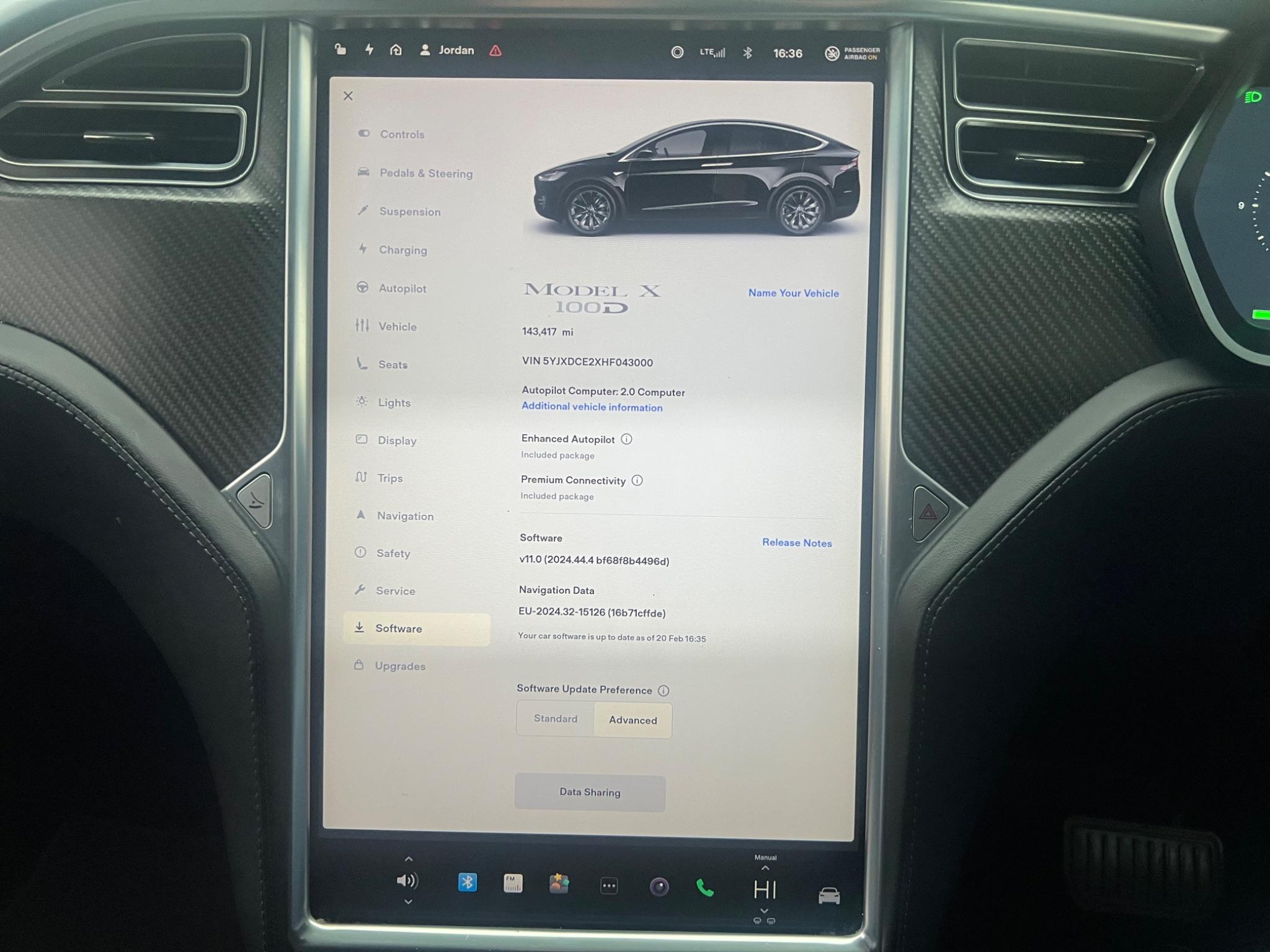 2017 Tesla Model X image 22
