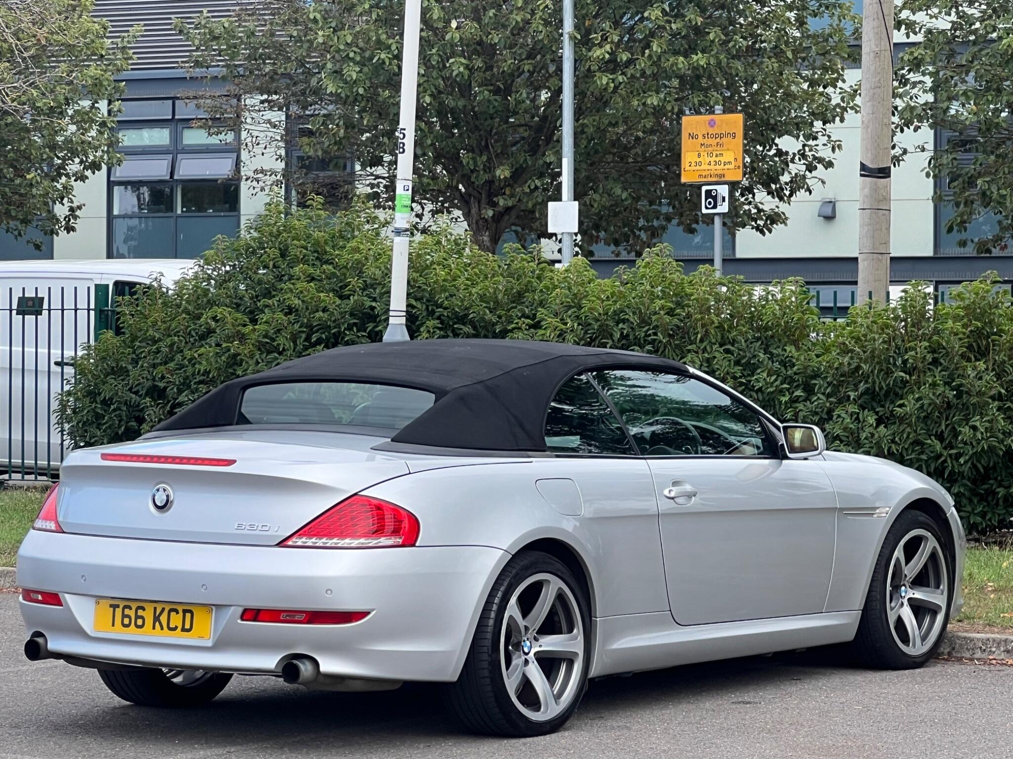BMW 6 Series view 9