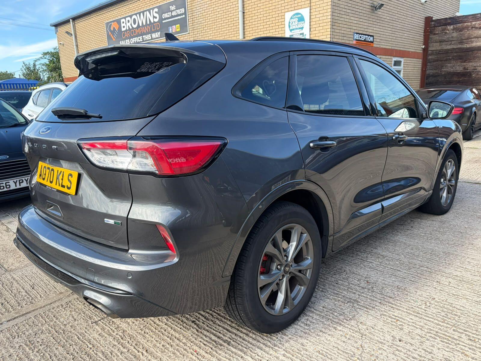 Ford Kuga view 3