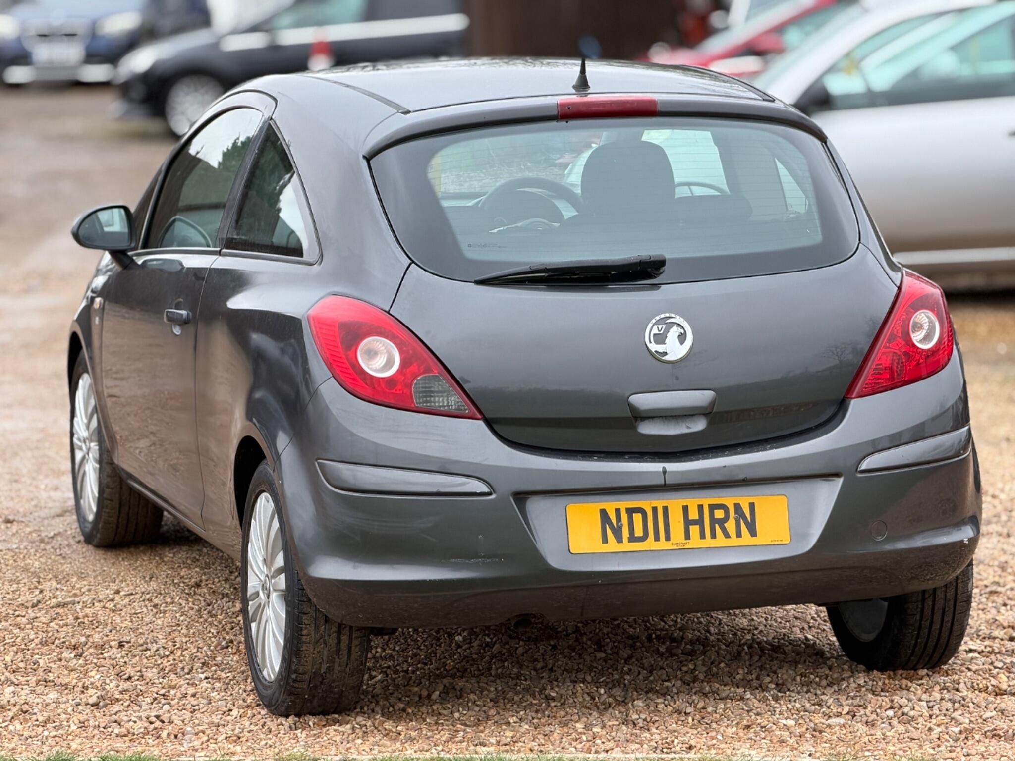 2011 Vauxhall Corsa 1.4 16V Excite Euro 5 3dr (A/C) image 9