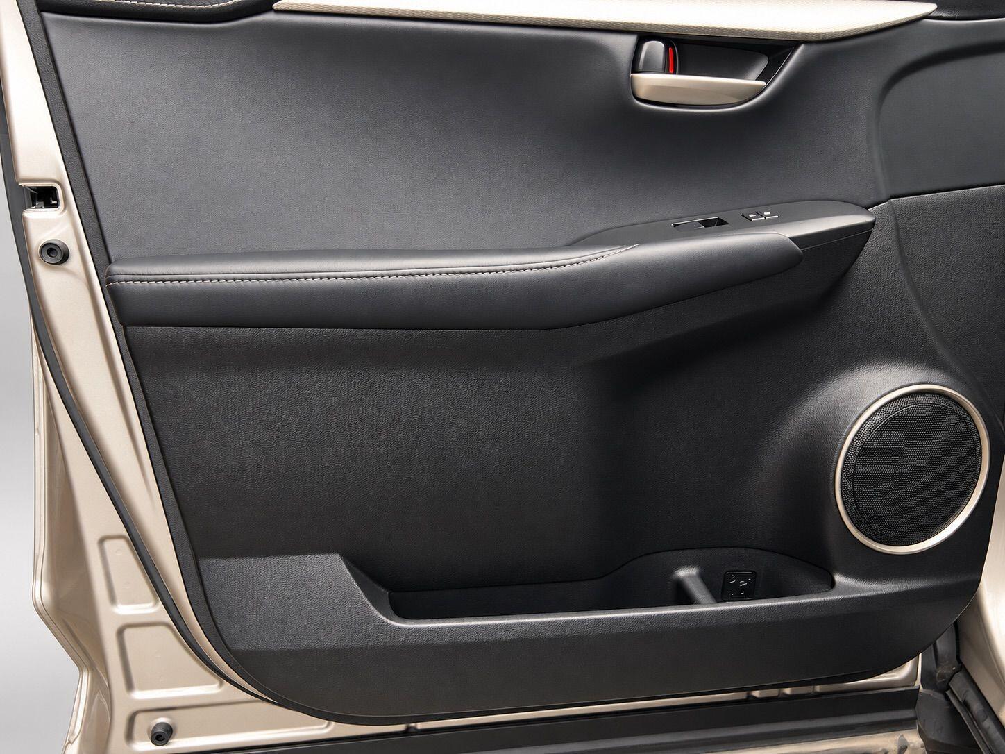 Lexus NX view 32