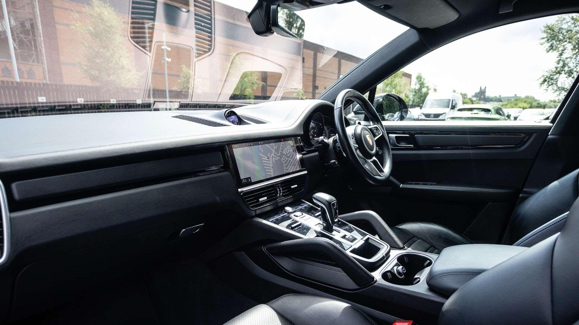 Porsche Cayenne view 5