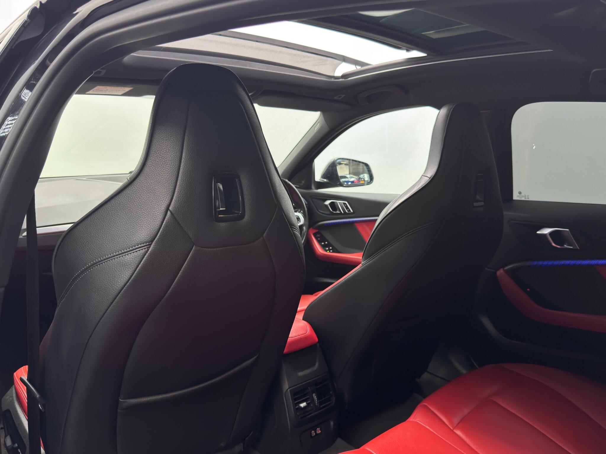 BMW 1 Series view 25