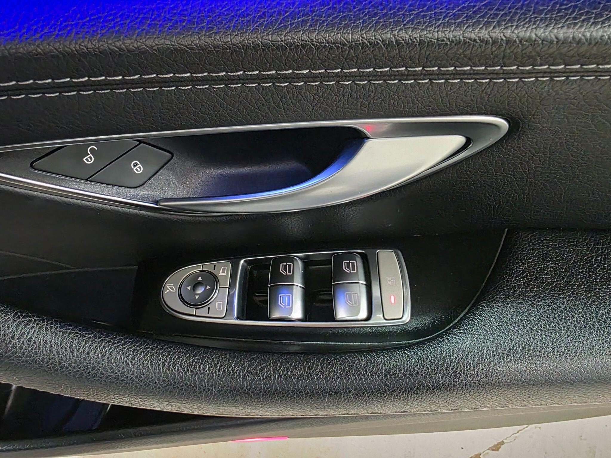 Mercedes-Benz E-Class view 14
