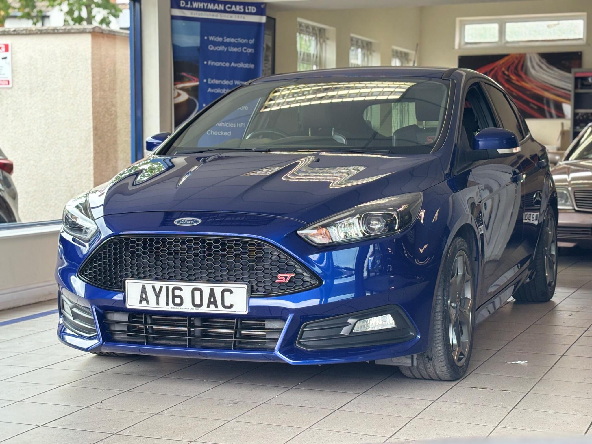 Ford Focus view 9