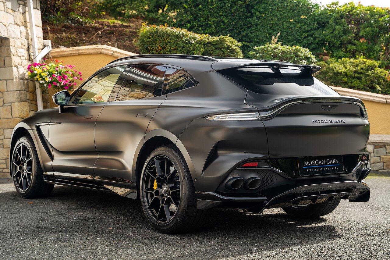 Aston Martin DBX view 9