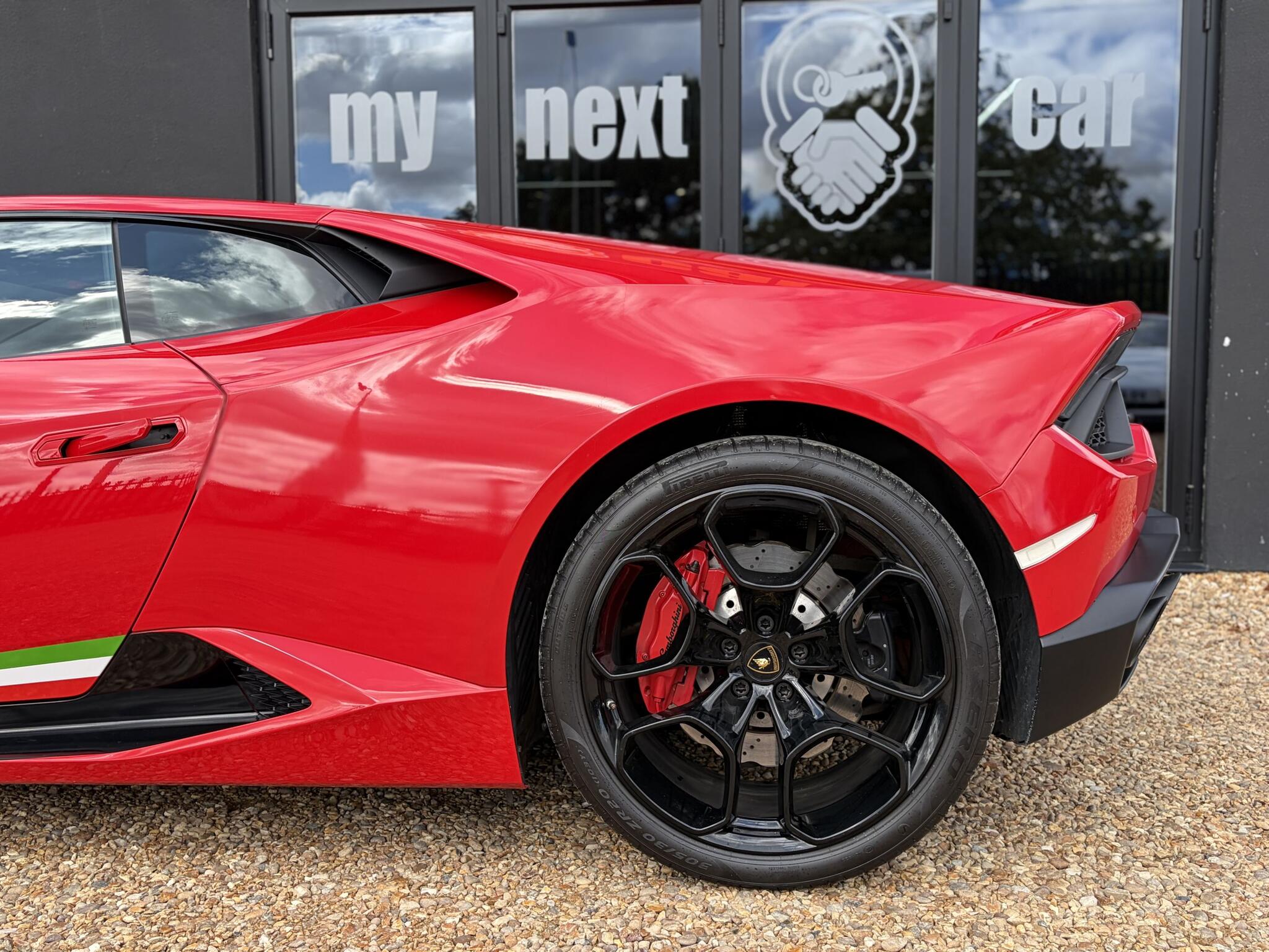 Lamborghini Huracan view 11