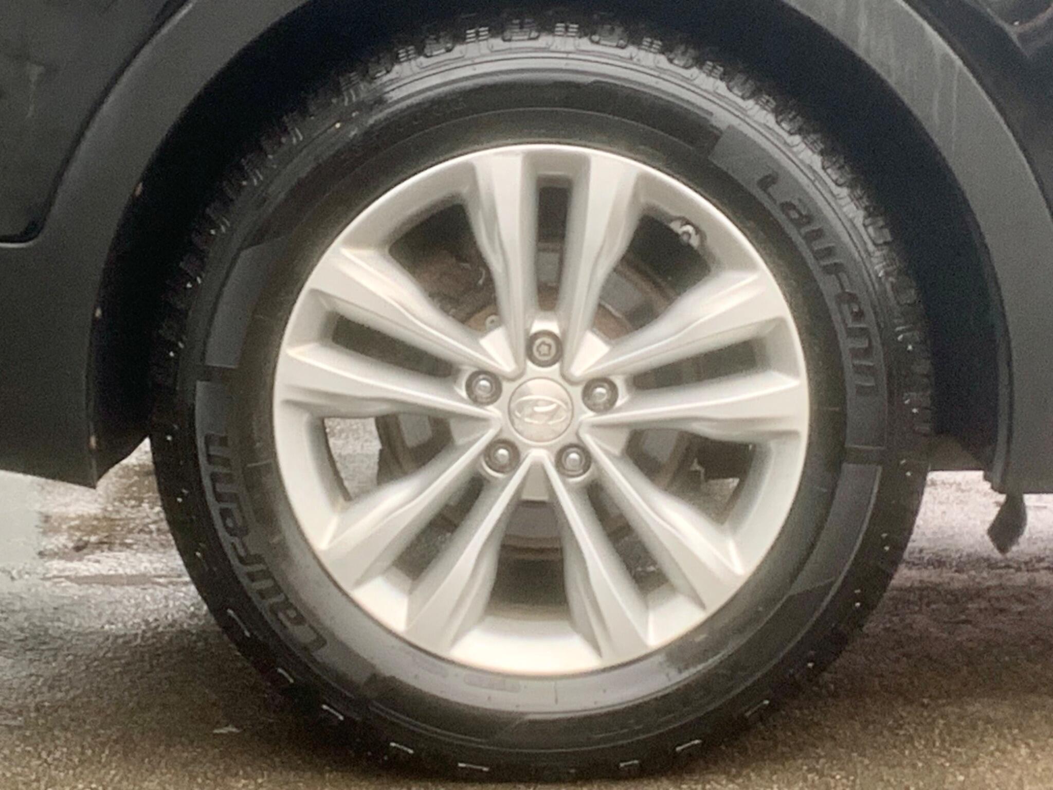 Hyundai Santa Fe view 12