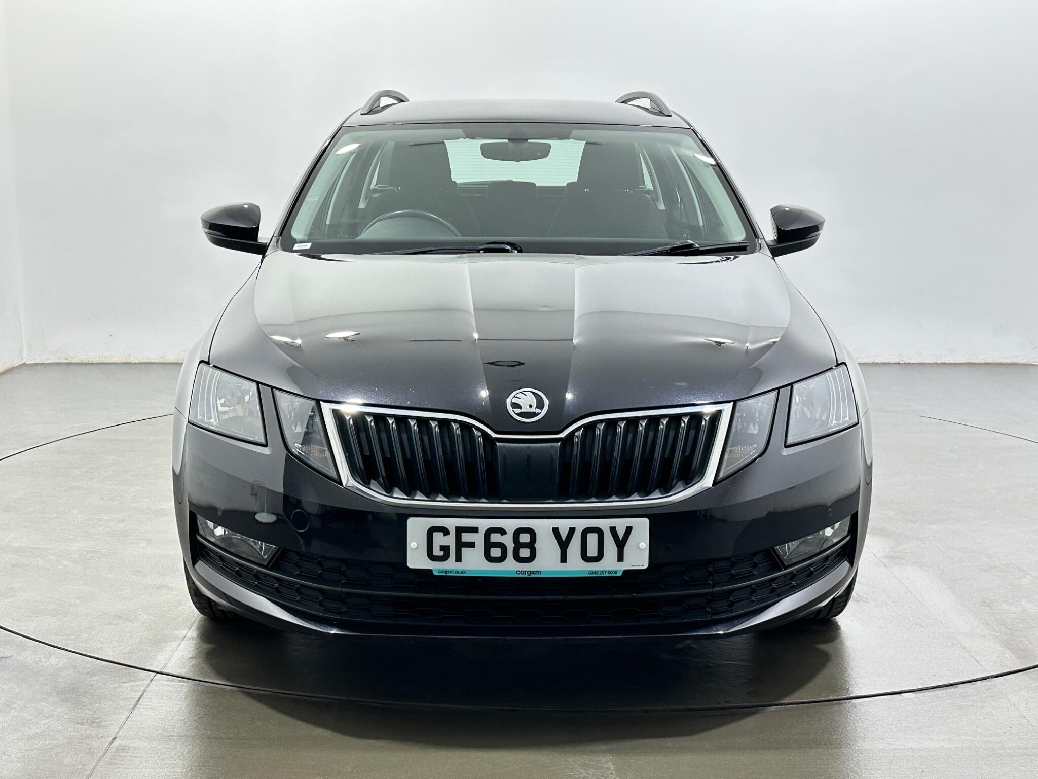 Skoda Octavia view 3