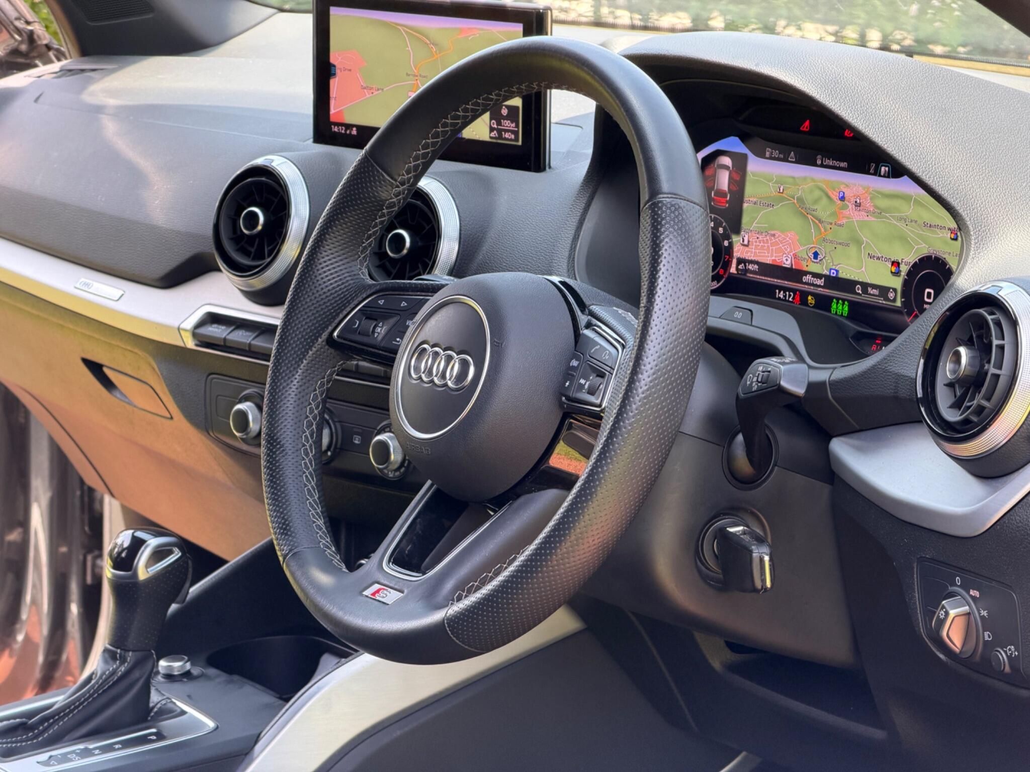 Audi Q2 view 23