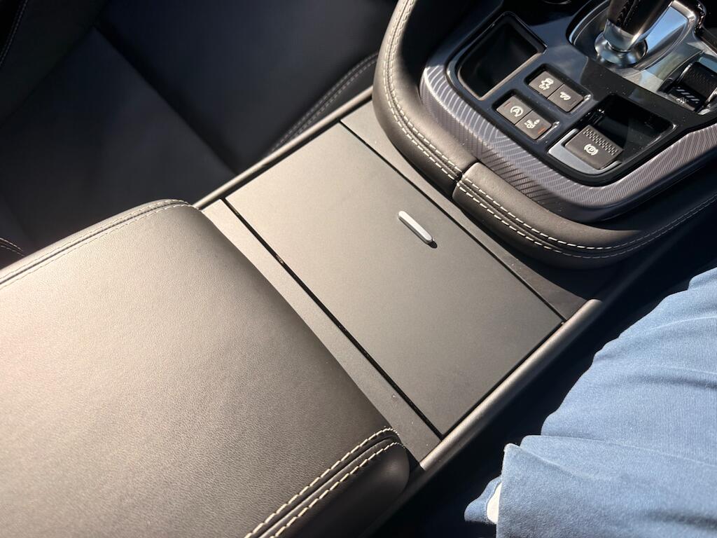 Jaguar F-Type view 50
