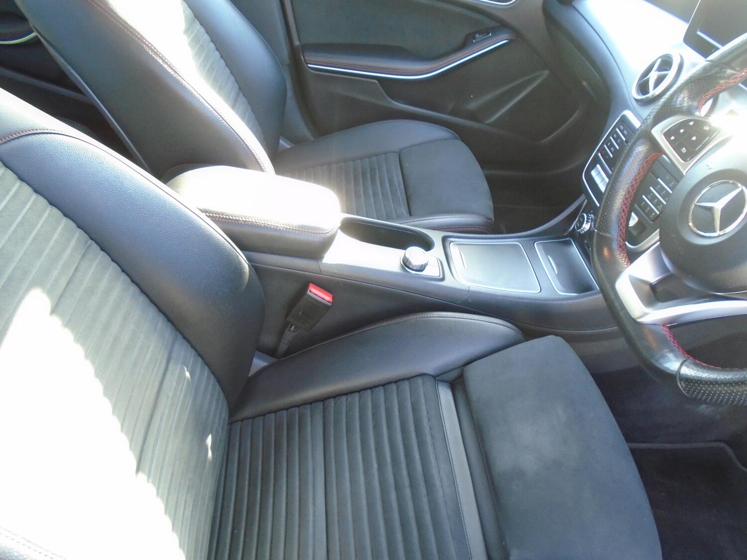 Mercedes-Benz Cla view 11