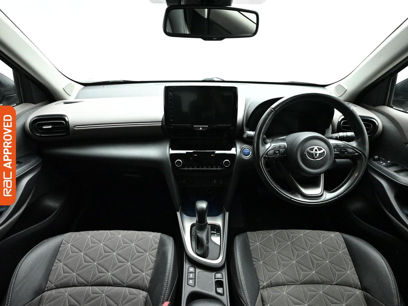 Toyota Yaris Cross view 2