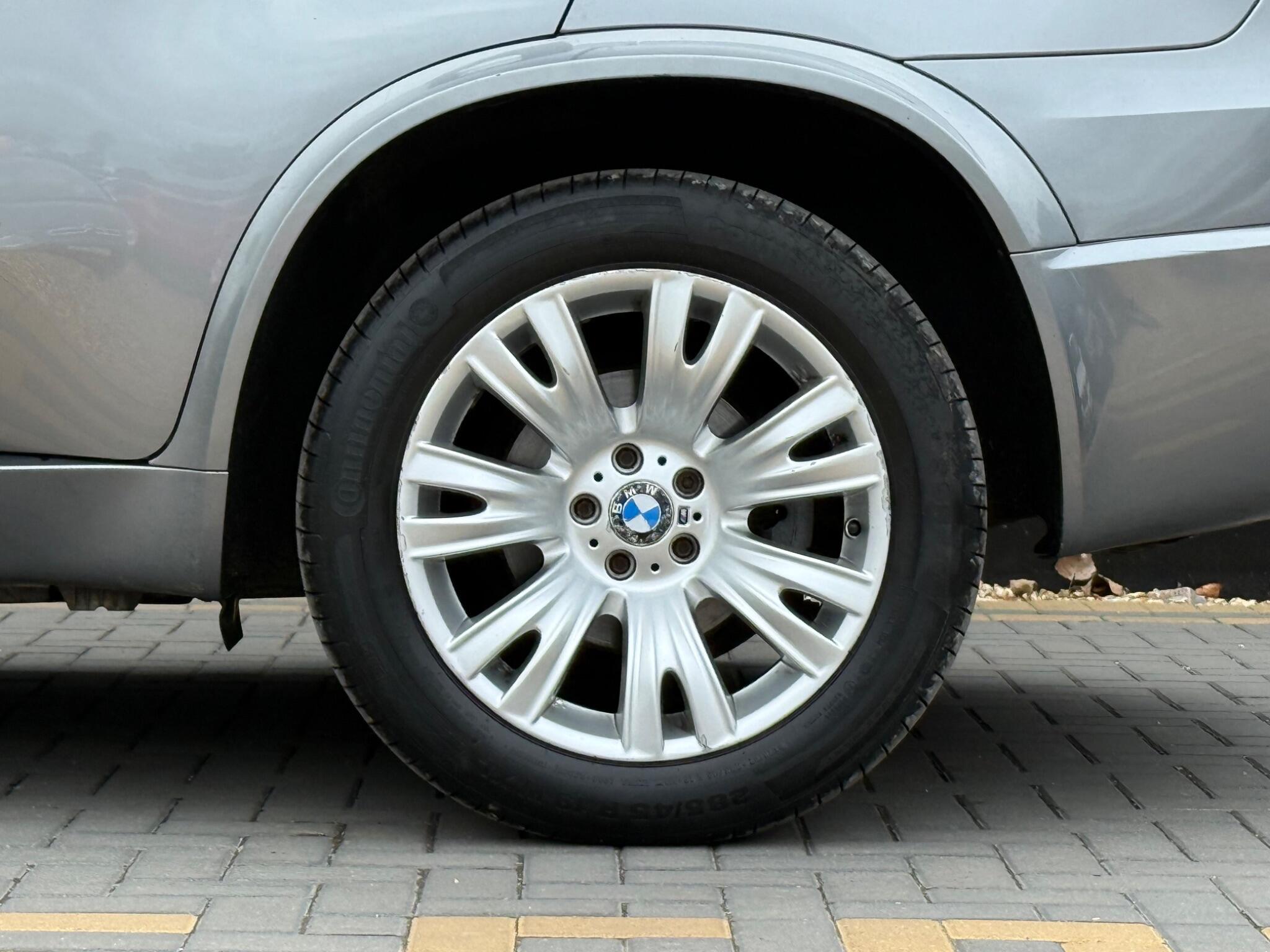 BMW X5 view 15