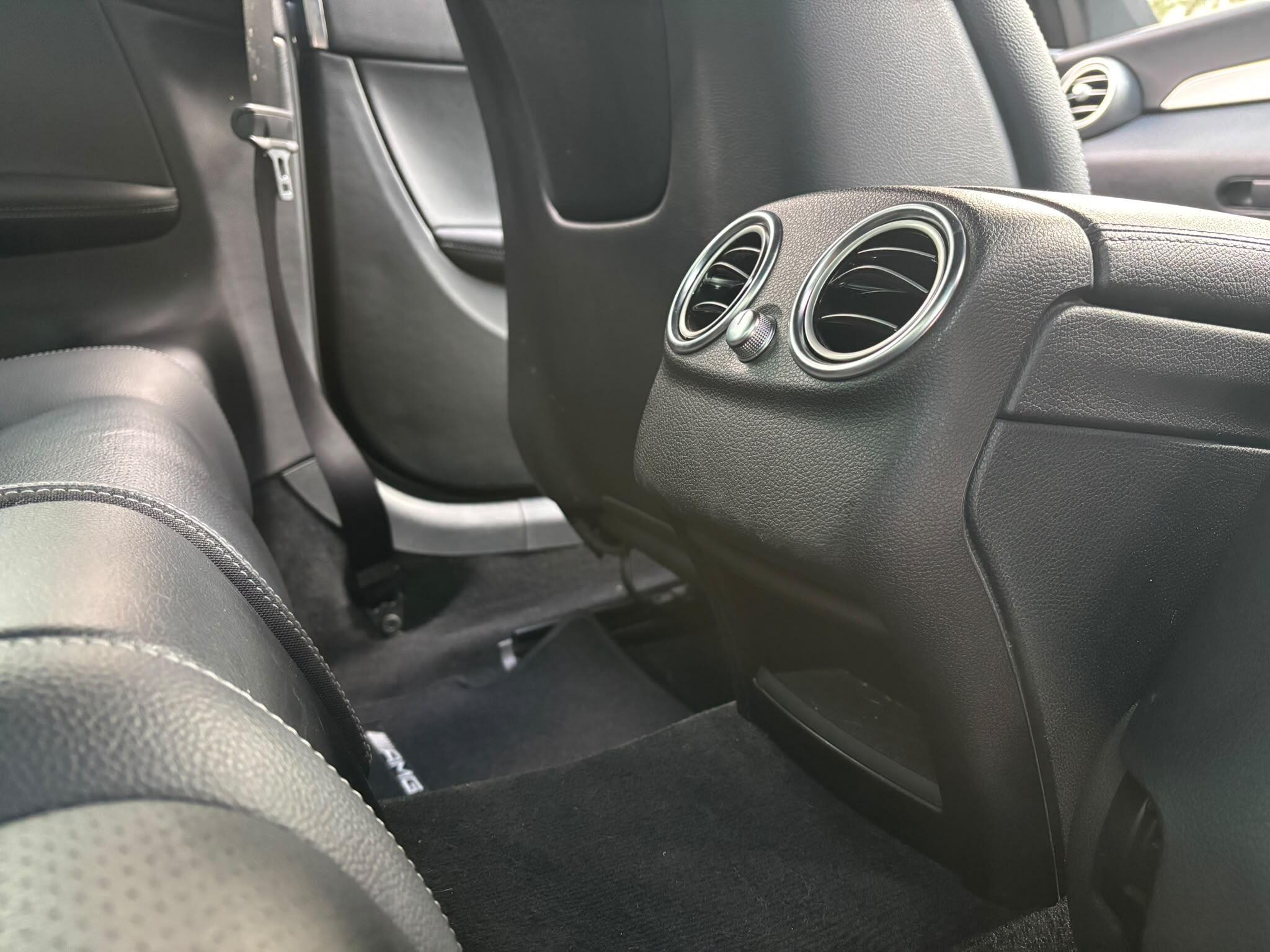 Mercedes-Benz C-Class view 18