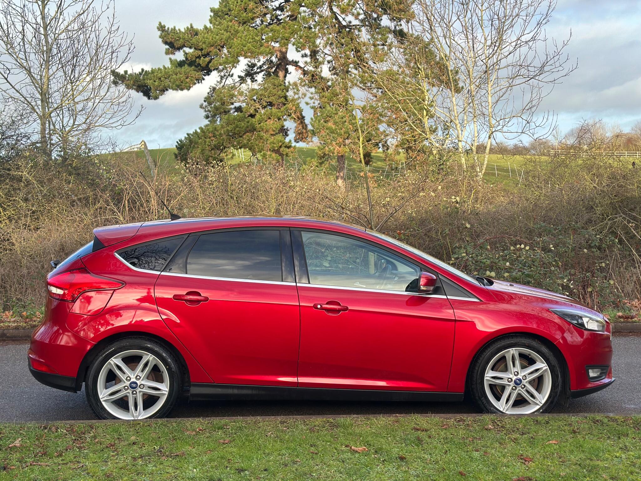 2015 Ford Focus 1.5 TDCi Zetec Euro 6 (s/s) 5dr • 101,000 miles image 11