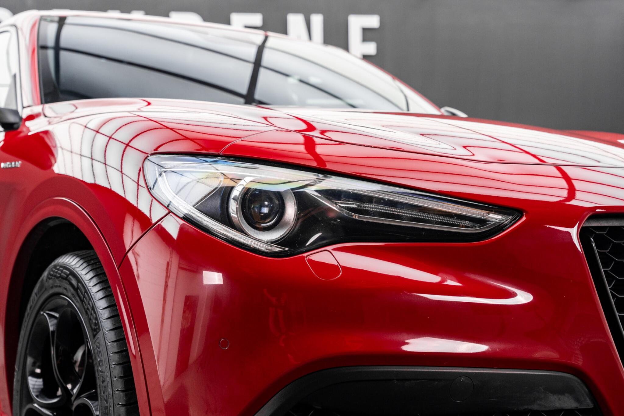 Alfa Romeo Stelvio view 37