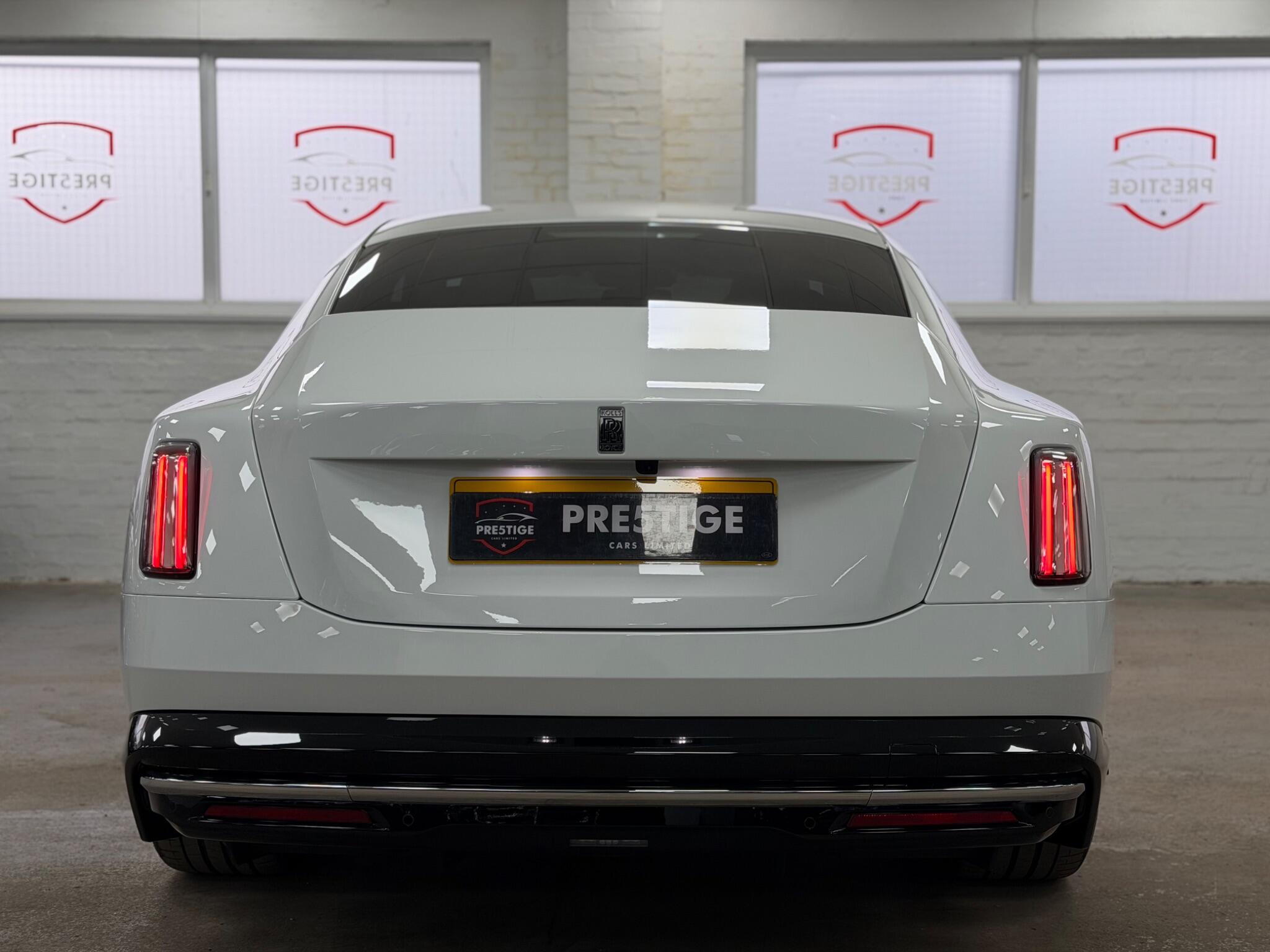 Rolls-Royce Spectre view 21