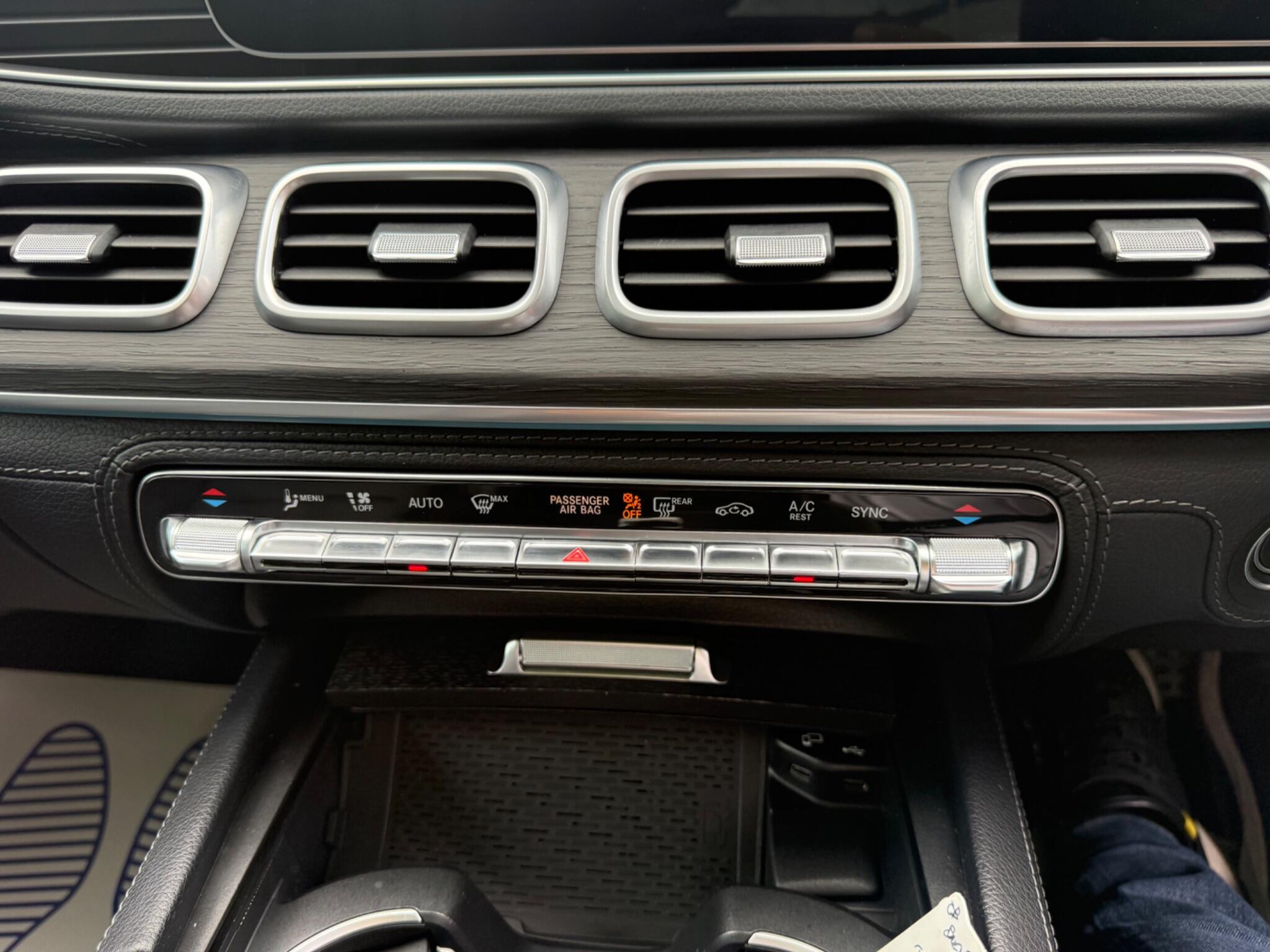 Mercedes-Benz Gle view 16