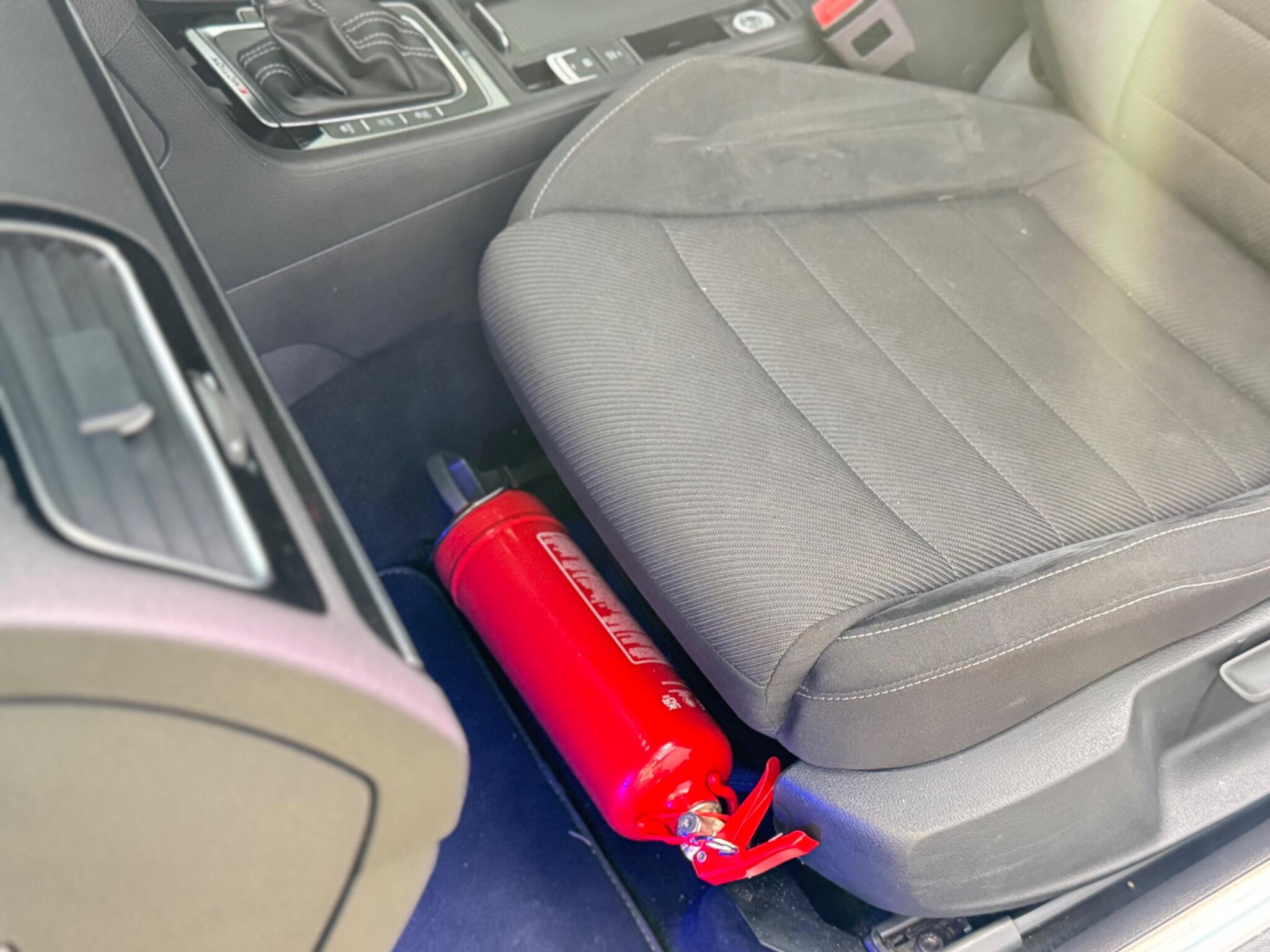 Volkswagen Golf view 42
