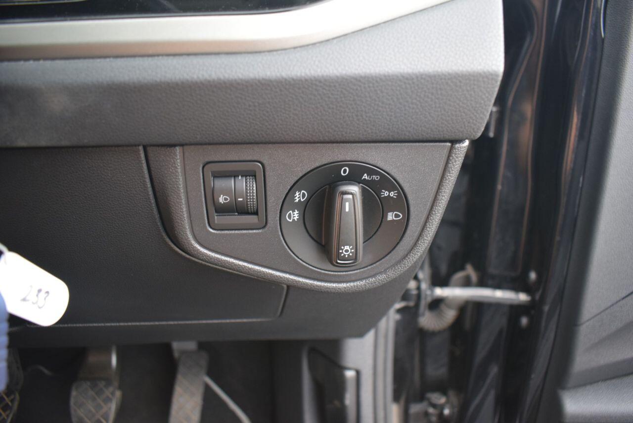 Volkswagen Polo view 28