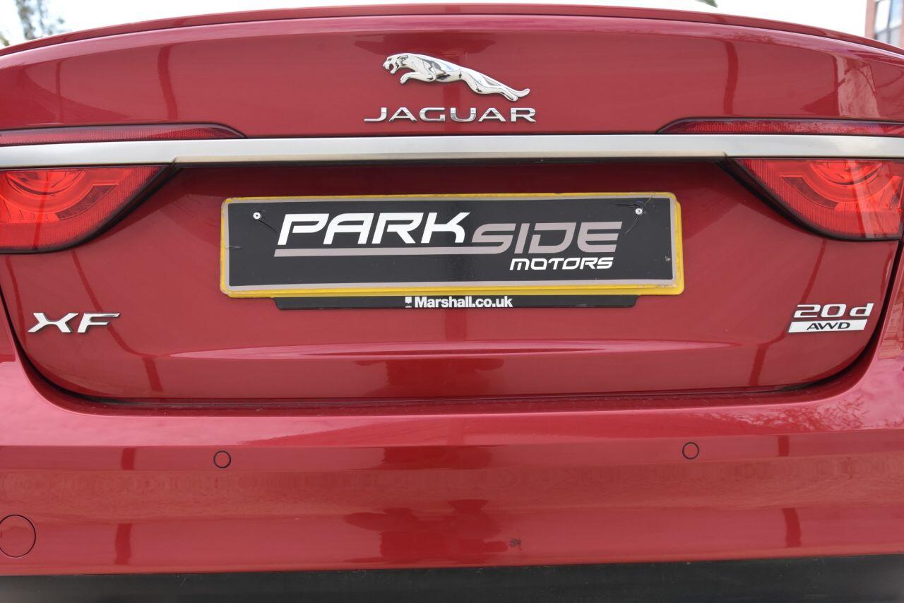 Jaguar XF view 19