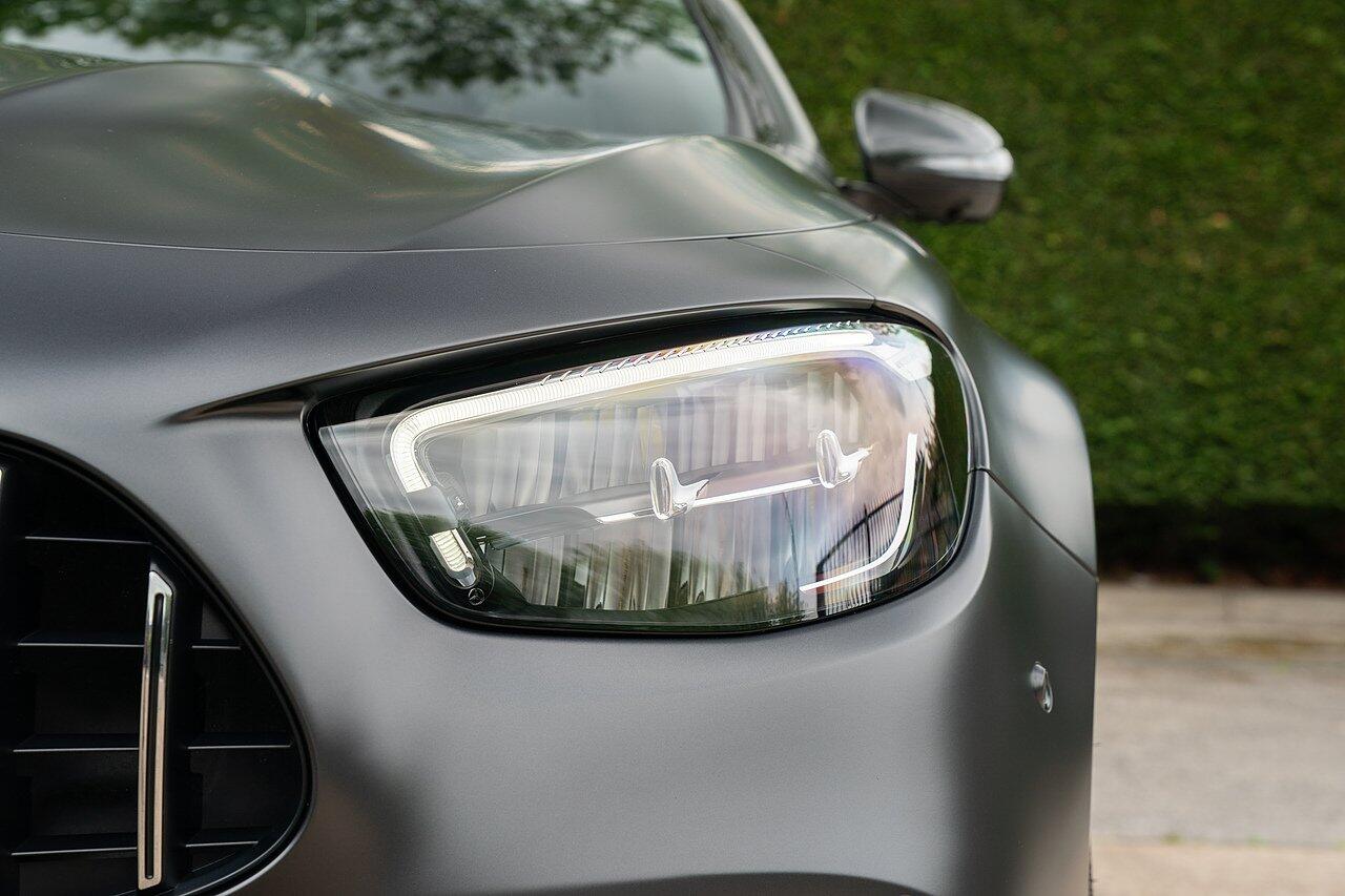 Mercedes-Benz E-Class view 24
