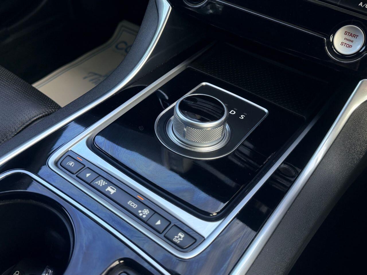 Jaguar Xe view 39