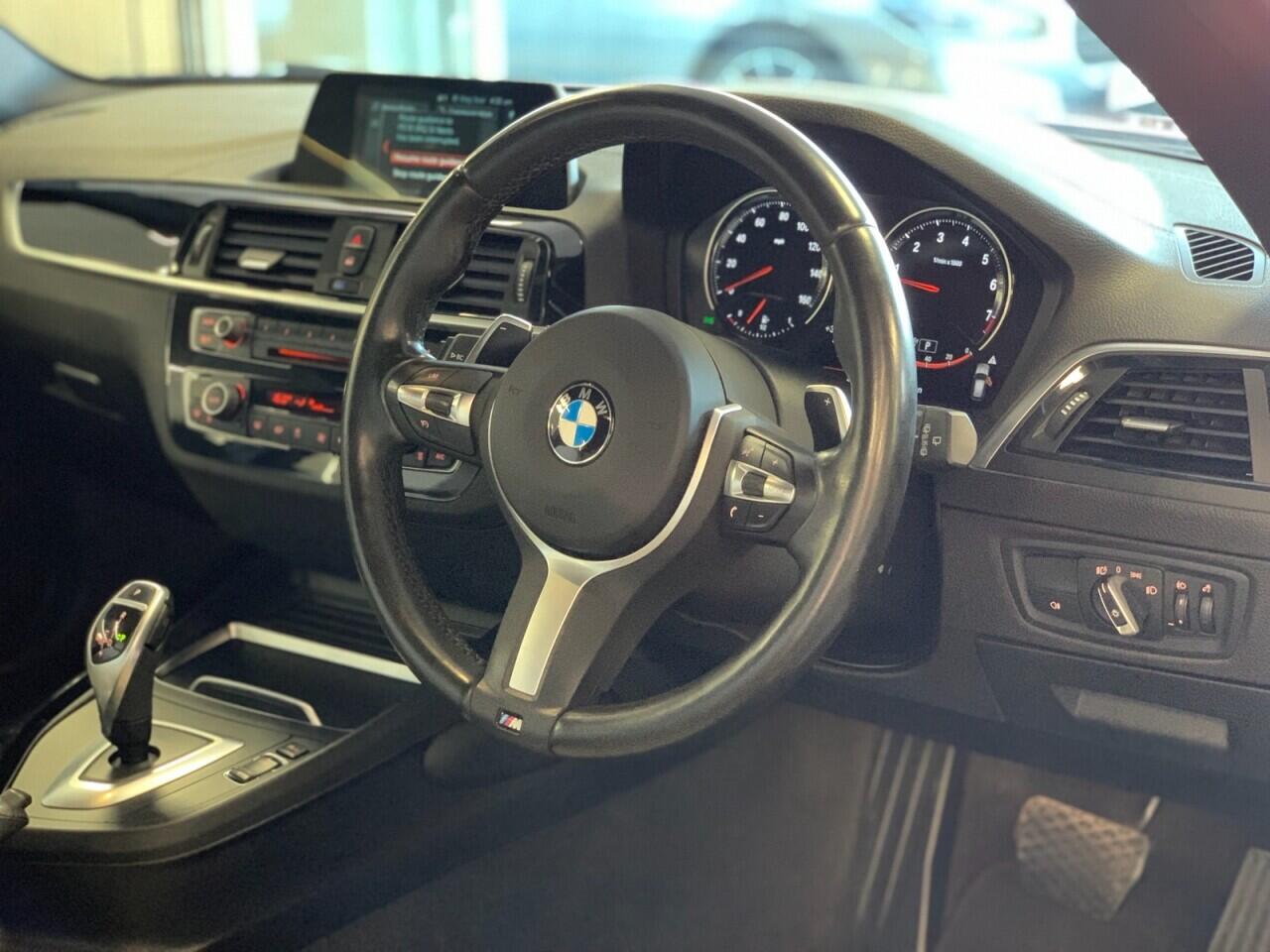 BMW 1 Series view 36