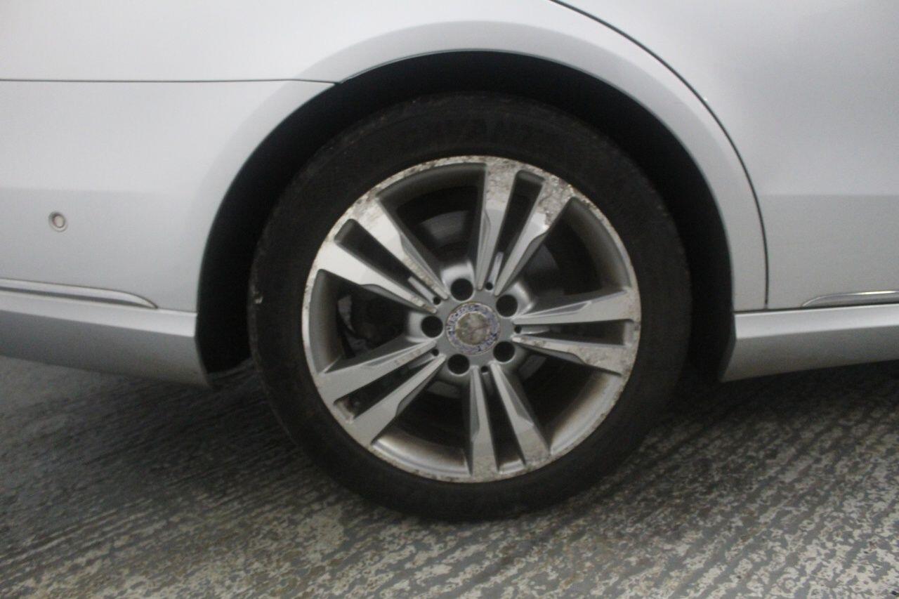 Mercedes-Benz E-Class view 57