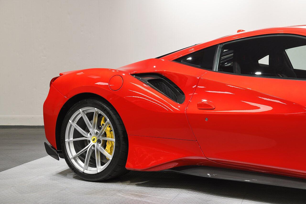 Ferrari 488 view 52