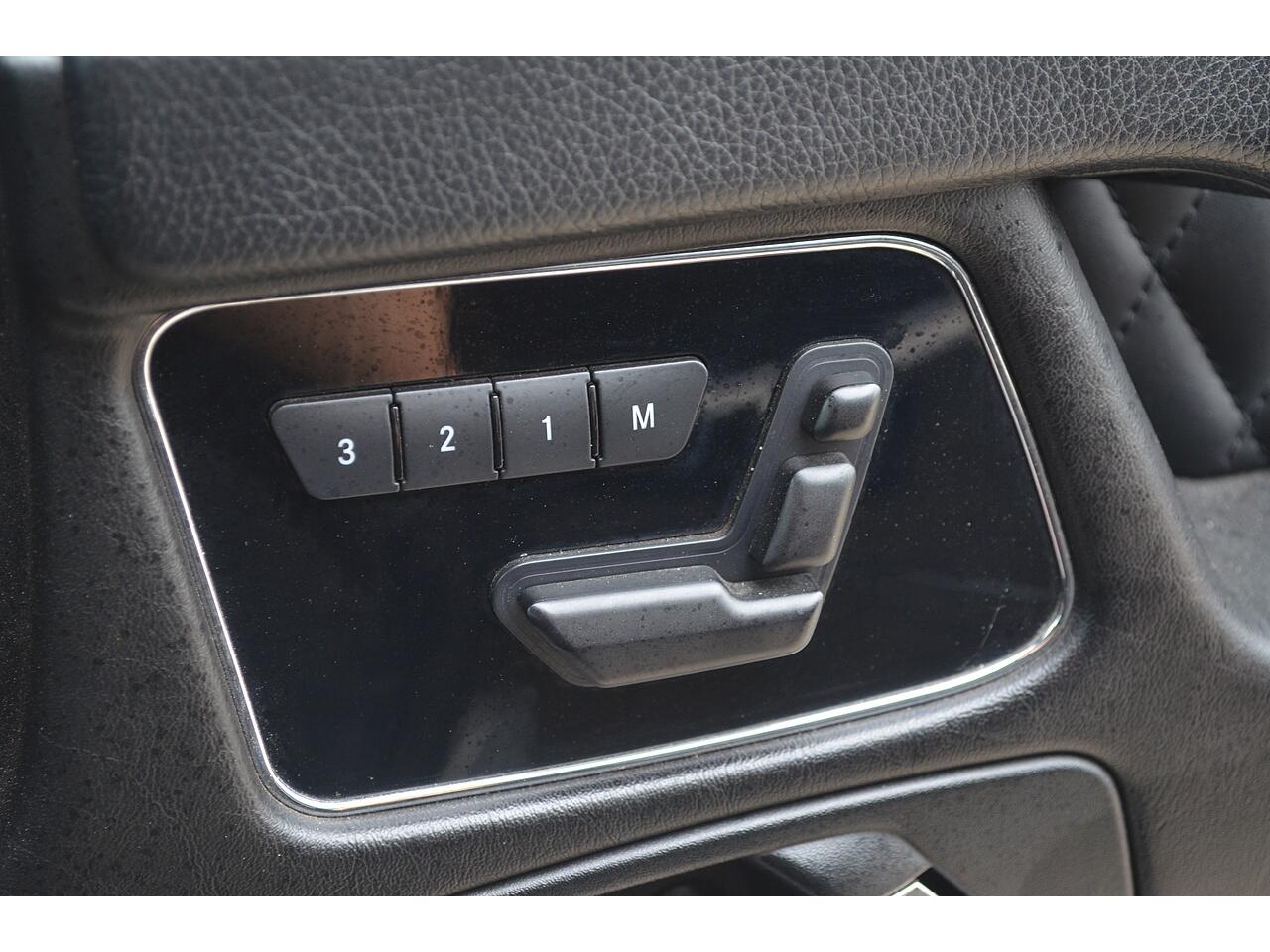 Mercedes-Benz G-Class view 30