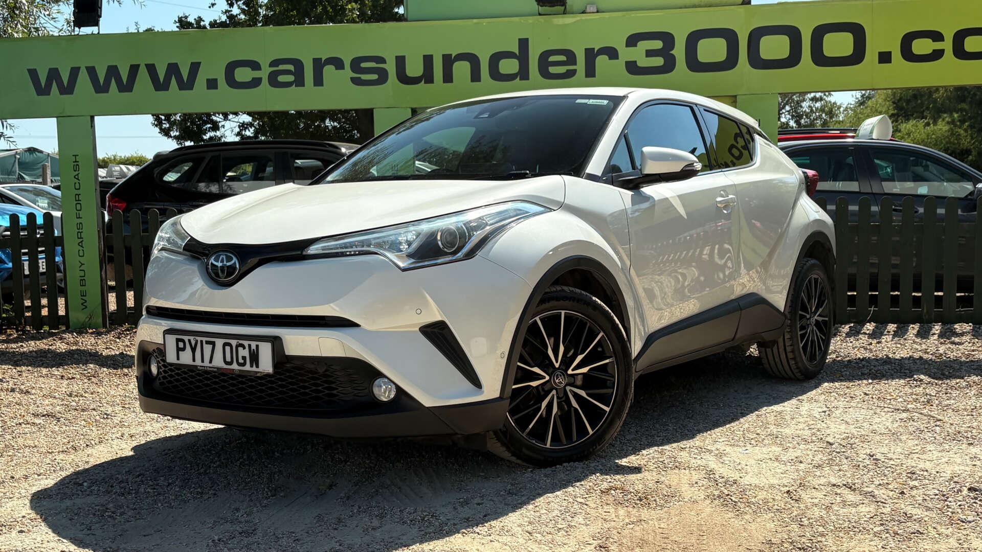Toyota C-HR view 3