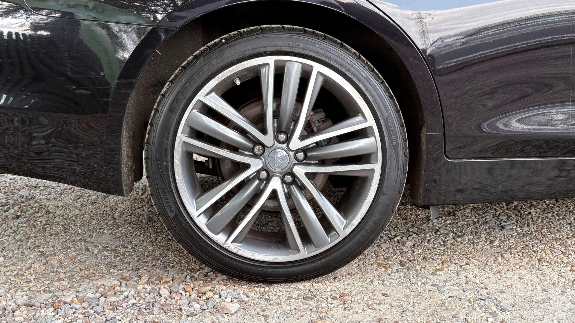 Infiniti Q50 view 35