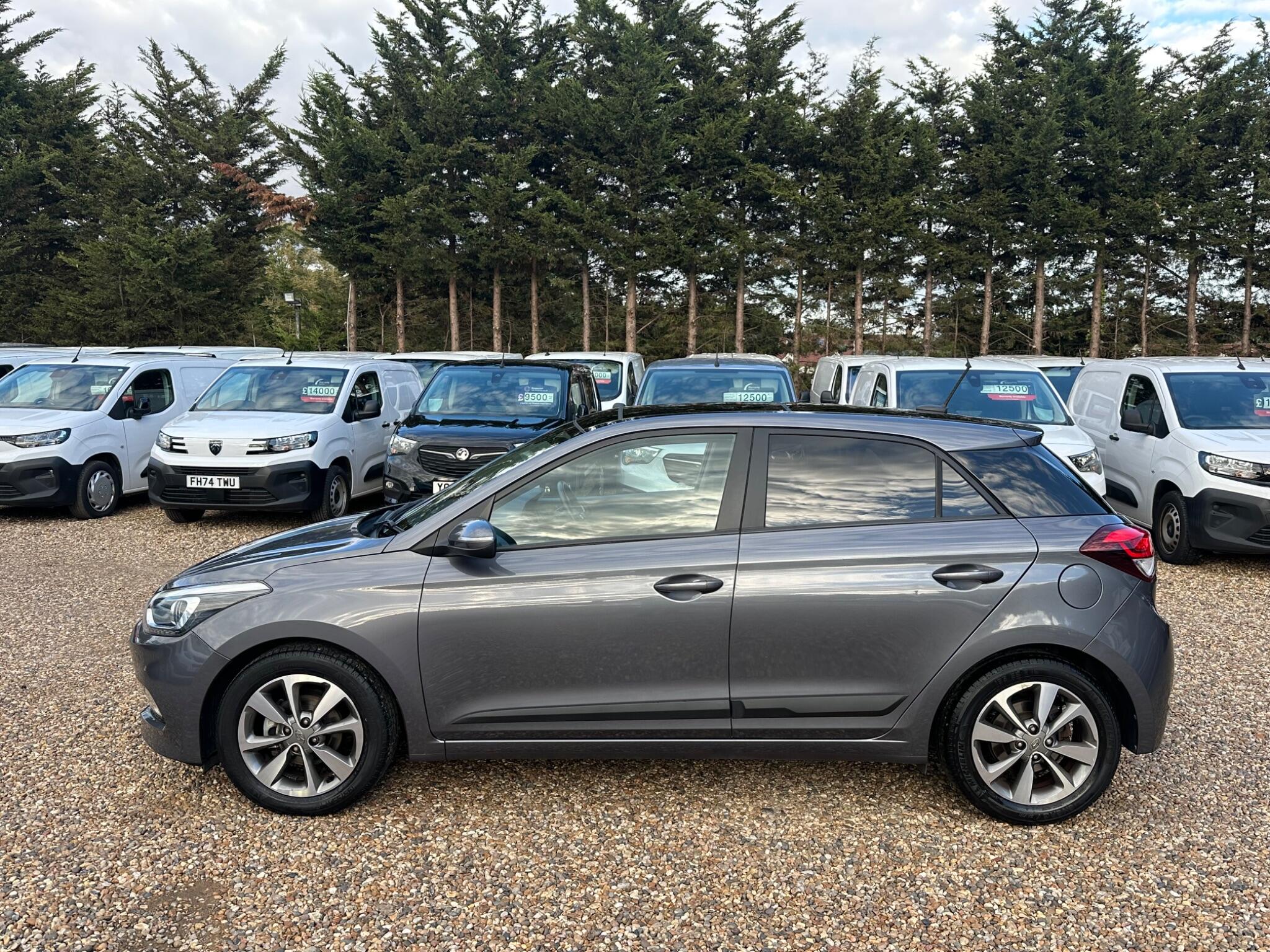 Hyundai i20 view 2
