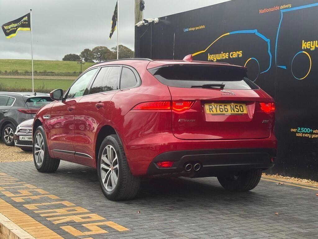 Jaguar F-Pace view 3