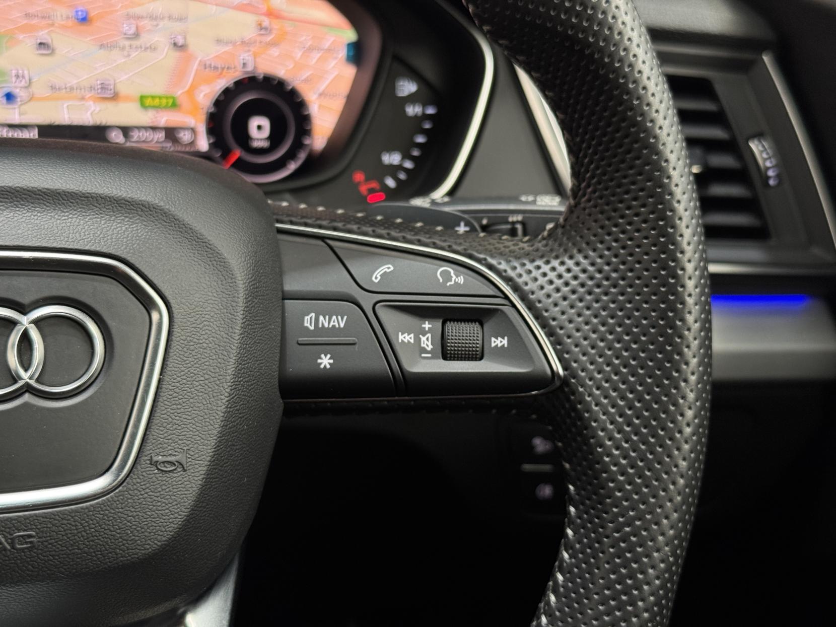 Audi Q5 view 43