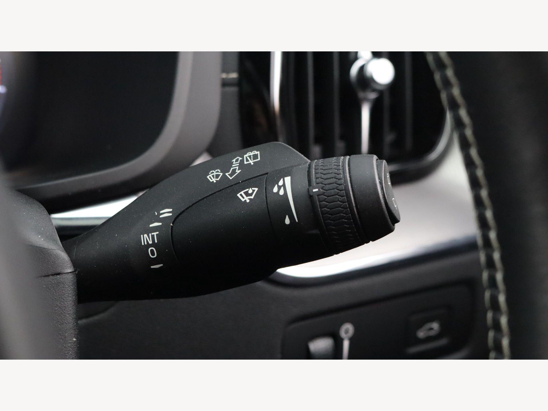 Volvo XC60 view 24