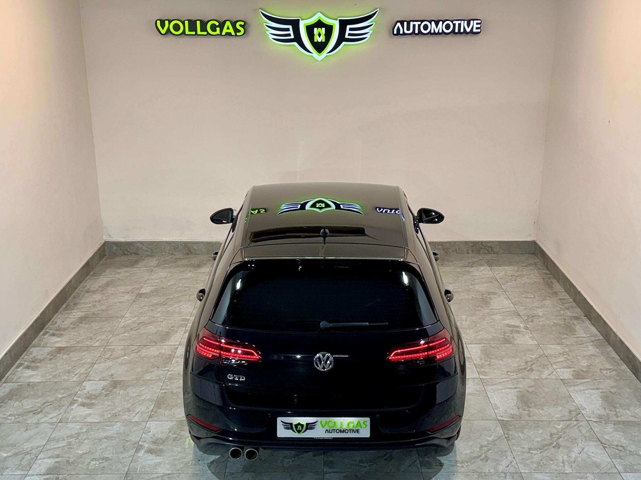 Volkswagen Golf view 5